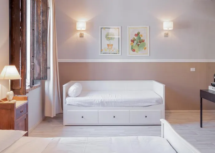 Frühstückspension Casa Del Cuore 4*